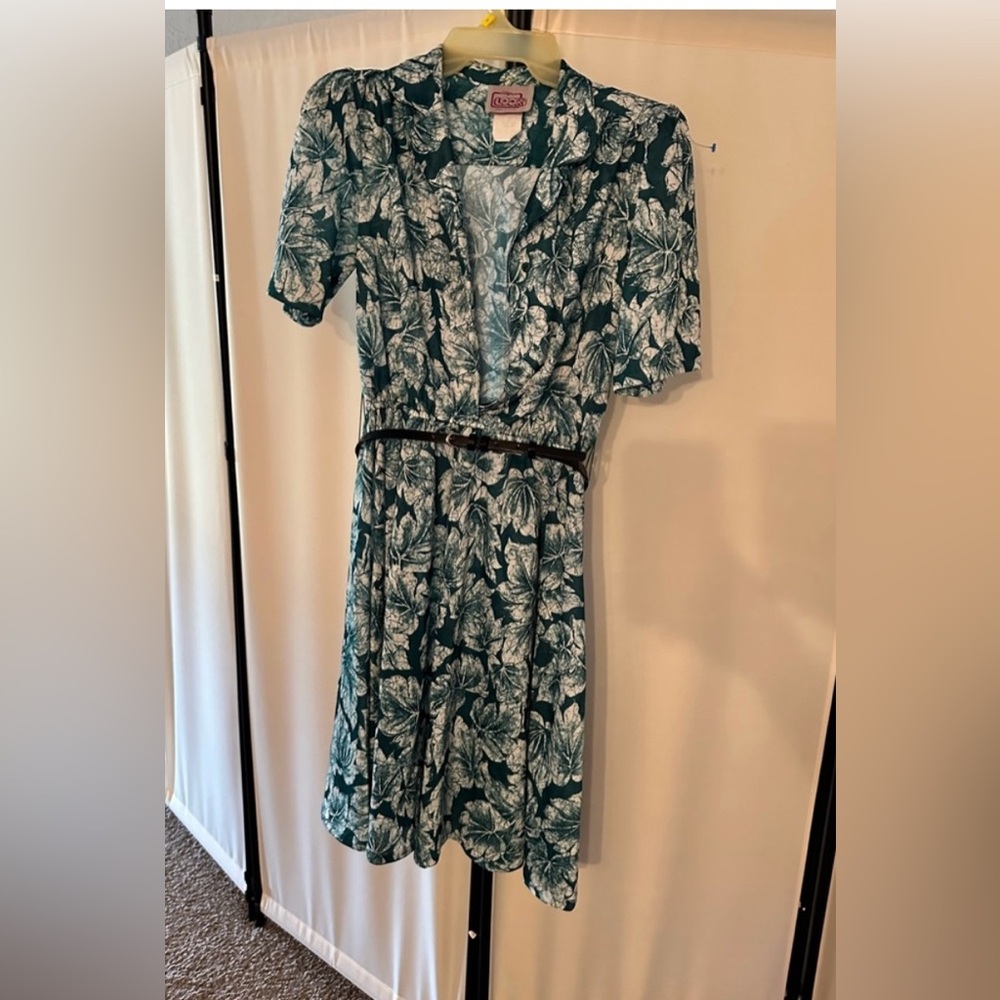 Vintage 80s/90s Tropical Leaf Midi Dress by California Looks. Aloha Resort Style